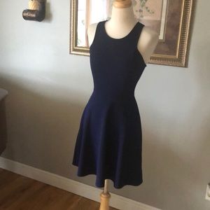 Size M dress navy is the new Black never worn